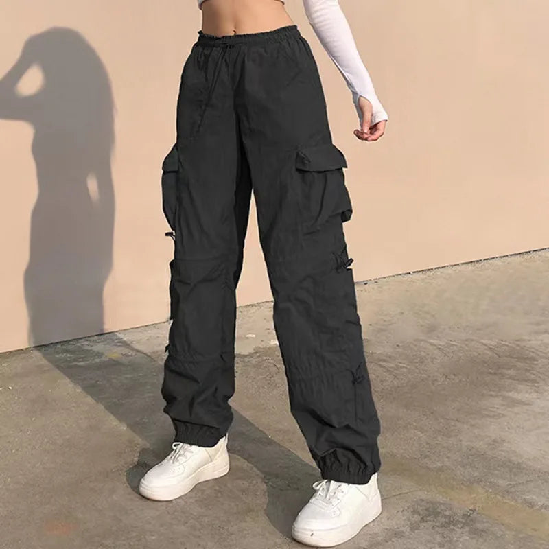 American street style design with multiple pockets, workwear with drawstring elastic and loose fit, hip-hop low waist sports pan