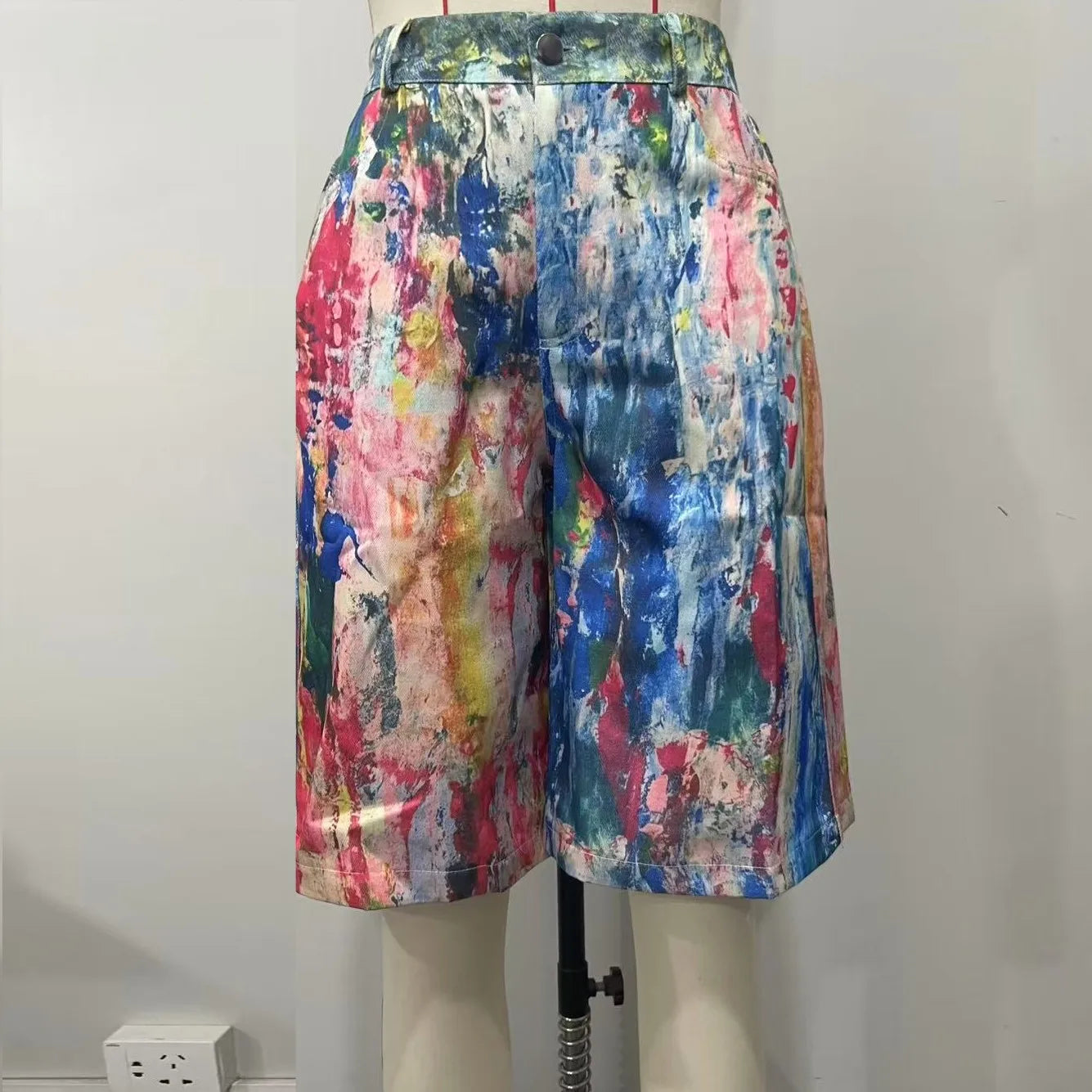 2025 Summer New Women's Pockets Graffiti Shorts Hot Casual Polyester Shorts Mid Waist Short Fashion Streetwear Short Pants