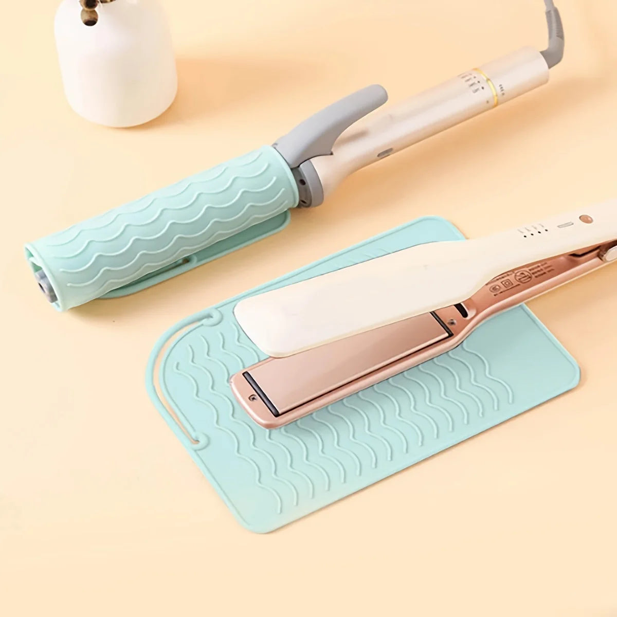 1pc Silicone Heat Resistant Mat For Hair Styling Tools, Pad For Curling lrons And Straighteners, Portable Styling Heat Mat