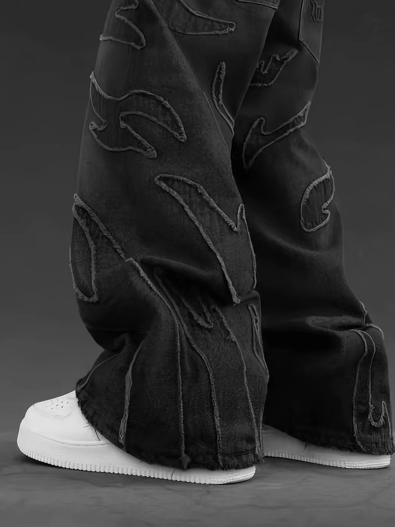 European and American Embroidered Street Graffiti Wide-Leg Jeans for Men, Loose Flame Vintage-Style Casual Trousers