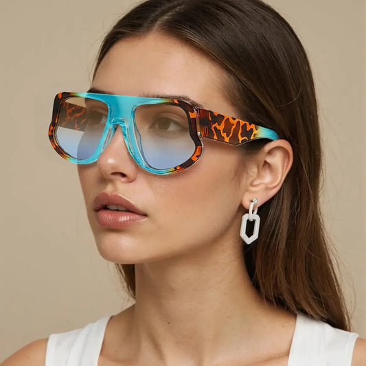 2025 New In Fashion Rectangle Sunglasses Women Brand Designer Eyewear Vintage Small Frame Sun Glasses Ladies Black Square