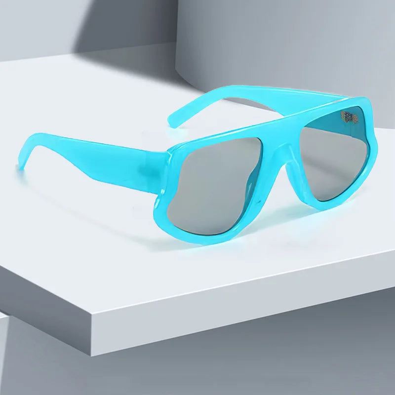2025 New In Fashion Rectangle Sunglasses Women Brand Designer Eyewear Vintage Small Frame Sun Glasses Ladies Black Square