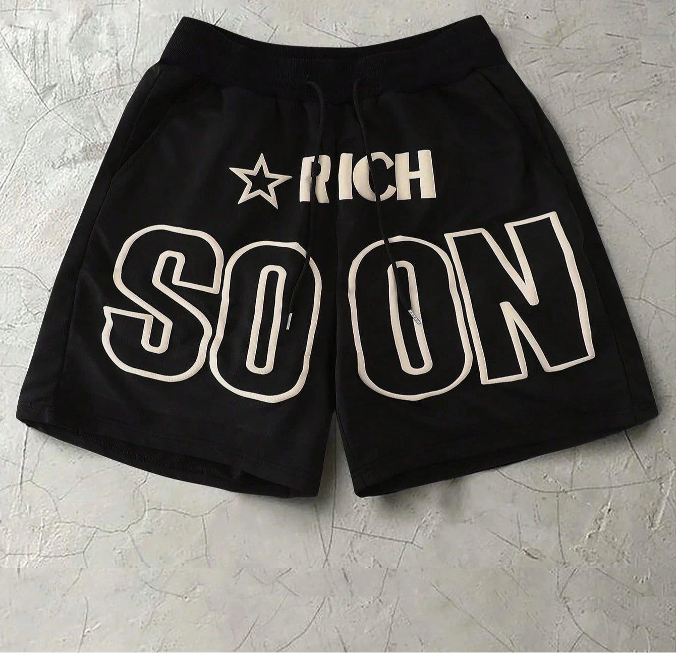 Men's Fashion Style Alphabet Print Shorts Are A Must for Street Sports People. Single Item Shorts Are Suitable for Daily Wear.
