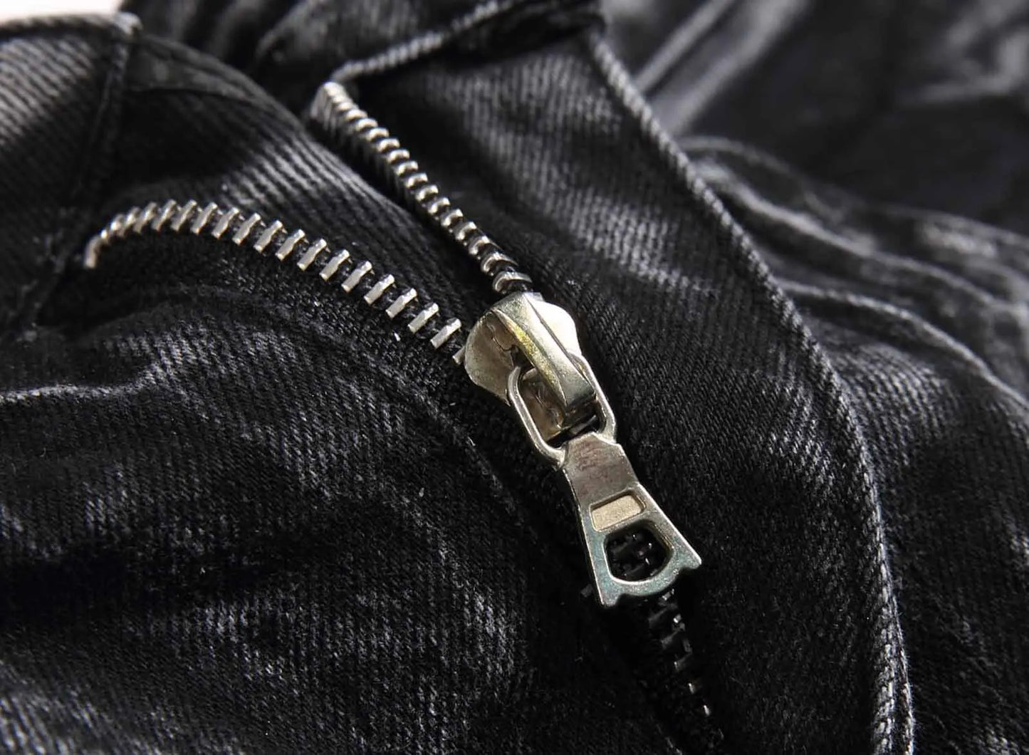 Men`s Steampunk Motorcycle Retro Studded Rock Night Club Jeans Pants with Rivet Hip Hop